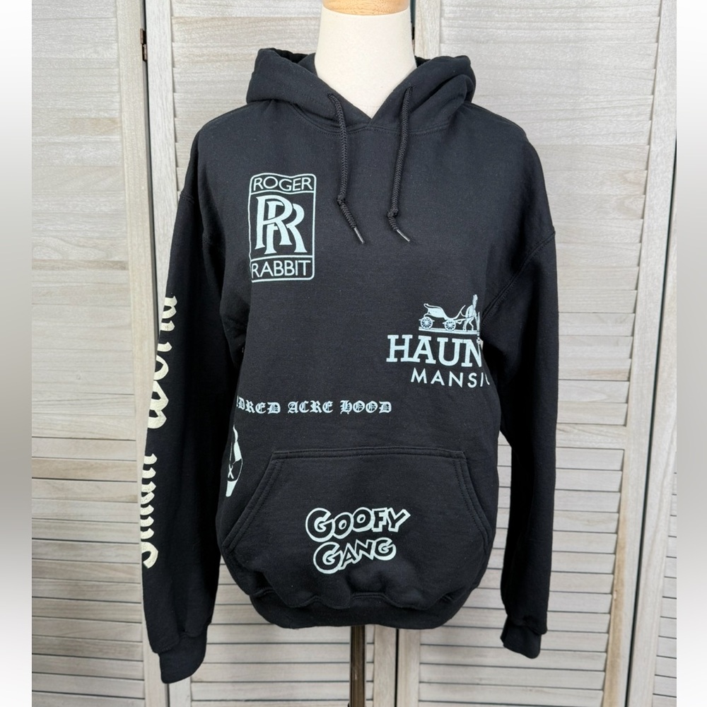 HUNDRED ACRE HOOD Disney Themed Pullover Hoodie Sweatshirt Black/Multi-Medium